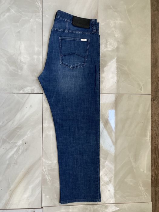 Сині джинси класичні Armani Exchange розмір 36