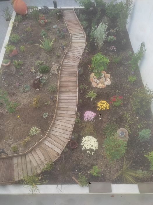 Decoração,limpeza e manutenção jardins, espaços verdes, lagos..