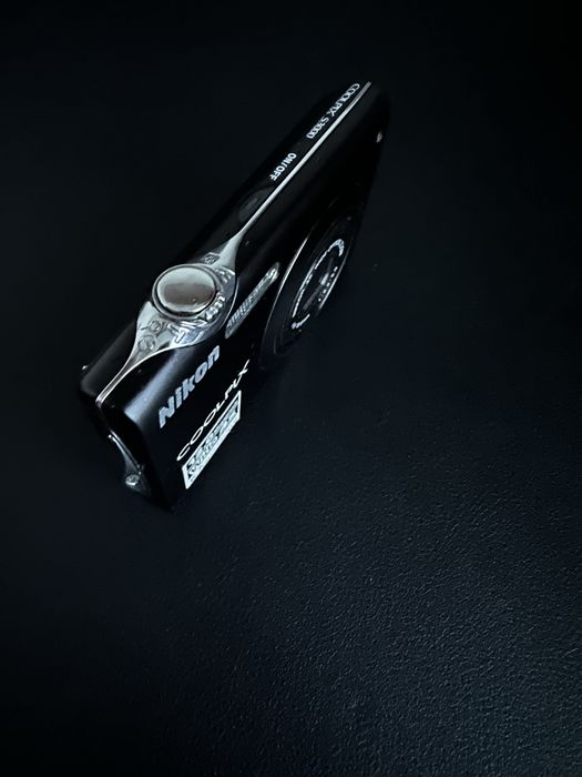 Nikon Coolpix компактний цифровий фотоапарат