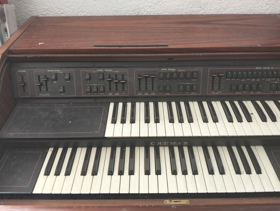 Piano CRUMAR , não trabalha!