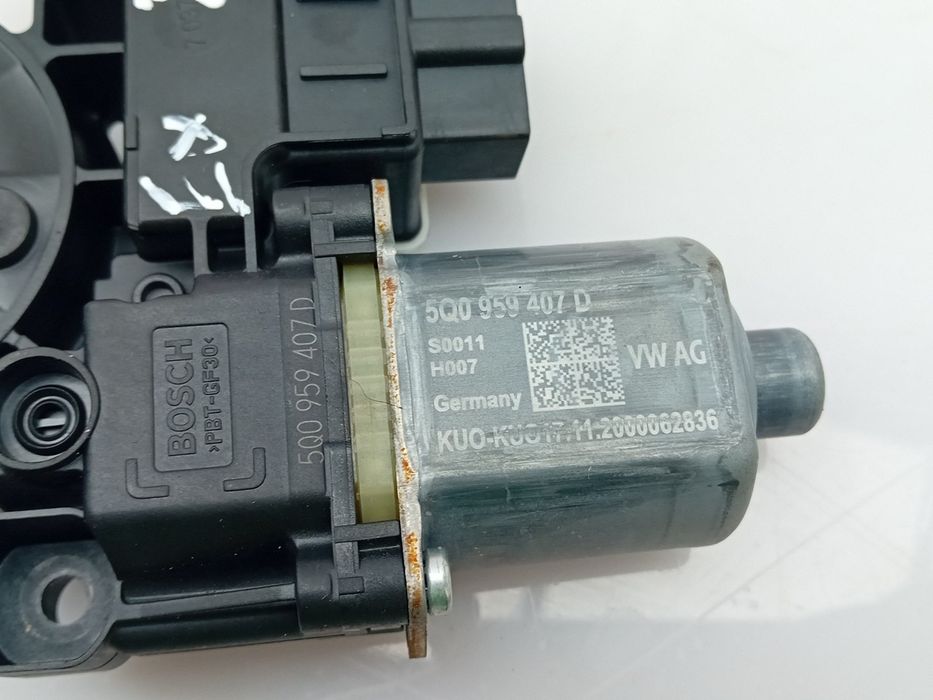 Motor vidro trás esquerdo VOLKSWAGEN Polo (AW1)