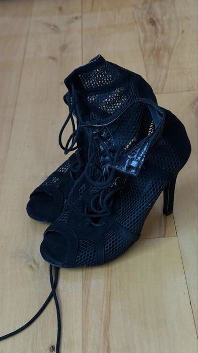 Туфлі хілс для танців high heels