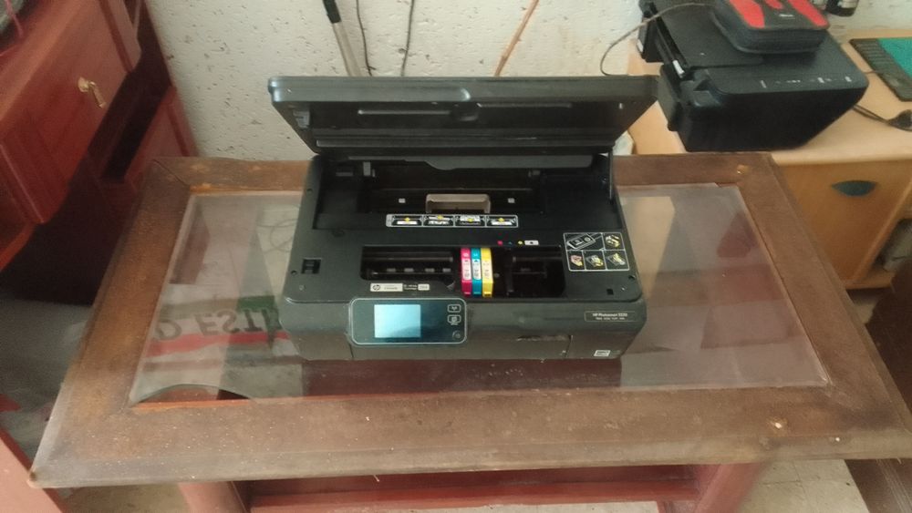 Iron table with good prices64740385979523122