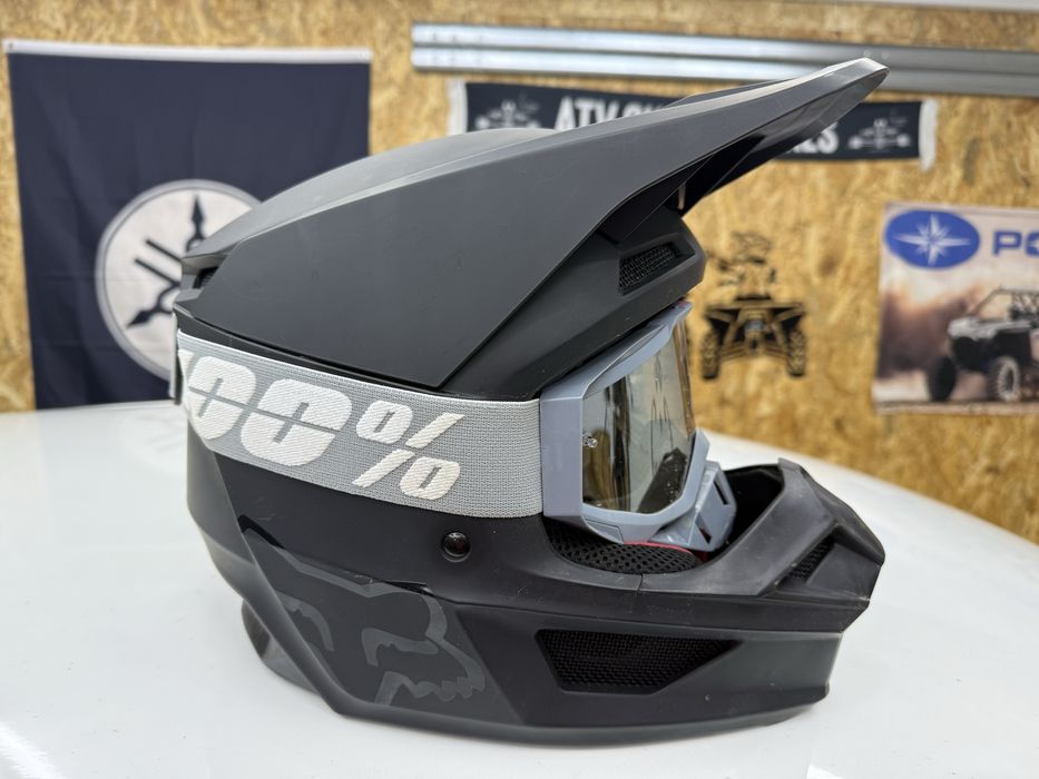 Capacete Foz com oculos 100%