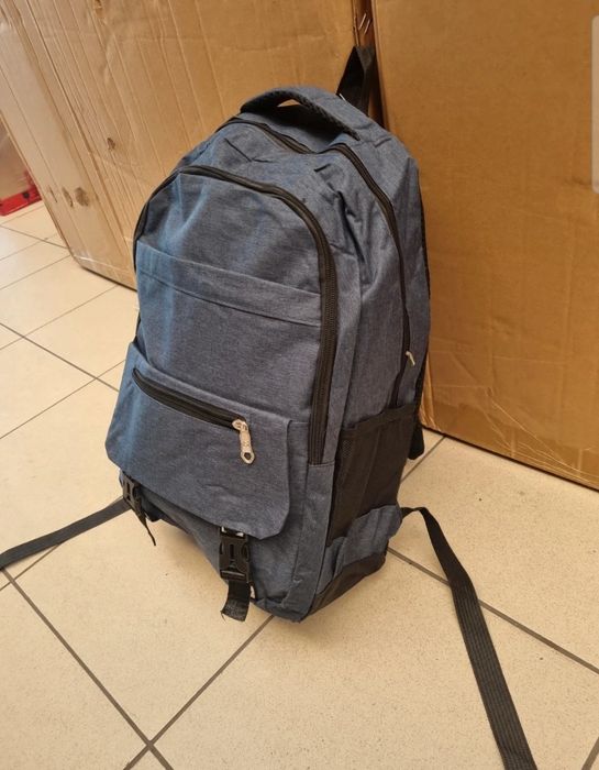 Plecak granatowy