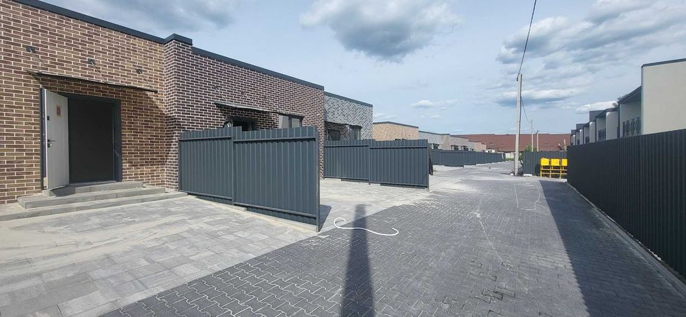 Готовий таунхаус з газом, на ділянці 1,5 соток