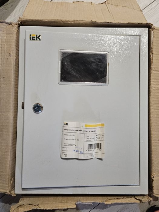 Распределительный щит шкаф ІЕК ЩУРн-1/12 зо-1