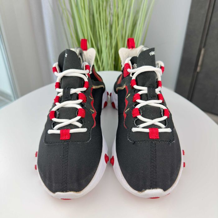 Кросівки жіночі Nike React Element 55 р. 37 ,5