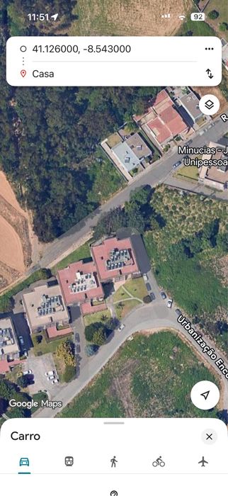 Vende-se T4 na Urbanização Encosta do Douro