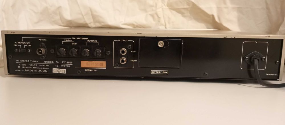 HITACHI FT-8000 Stereo tuner