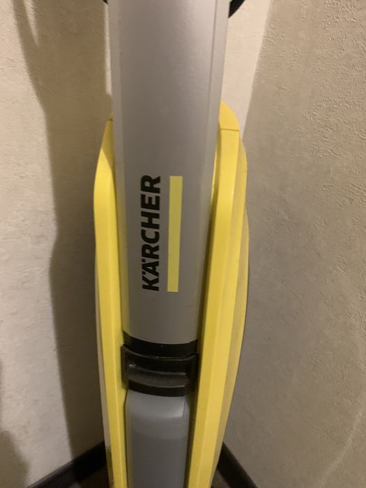 Пилосос миючий на дроті Karcher