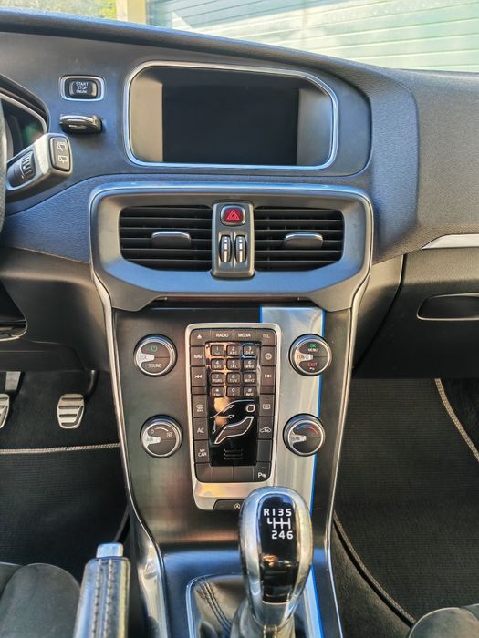 Volvo V40 R-Design