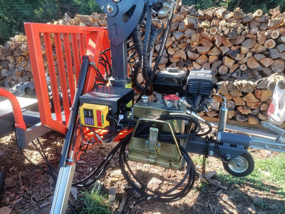 Reboque florestal de 2 toneladas com grua