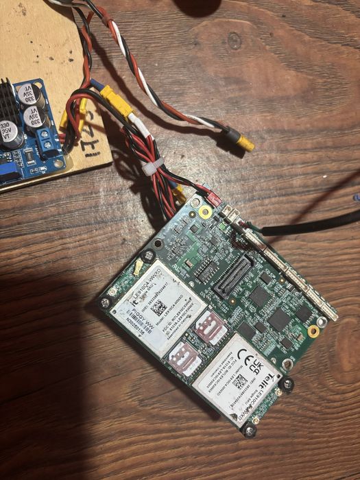 Електроніка з бпла