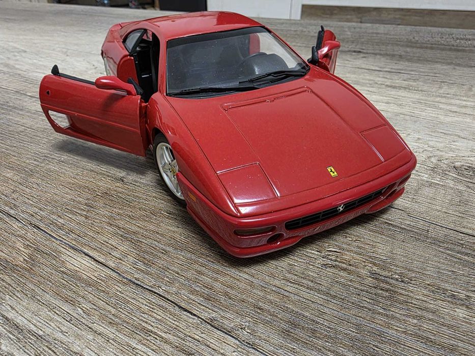 Ferrari F355 1:18 HOT WHEELS