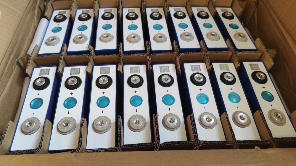 EVE LF105 lifepo4 105Ah 3.2V original Китай 115Ah жовтень 25