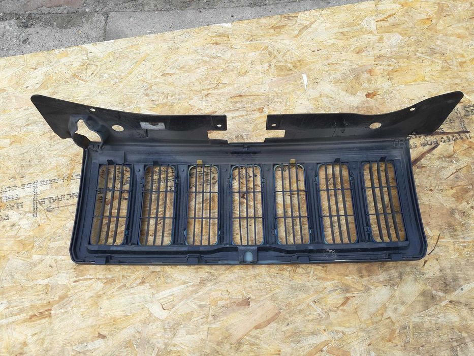 Grill atrapa Jeep Commander oryginał