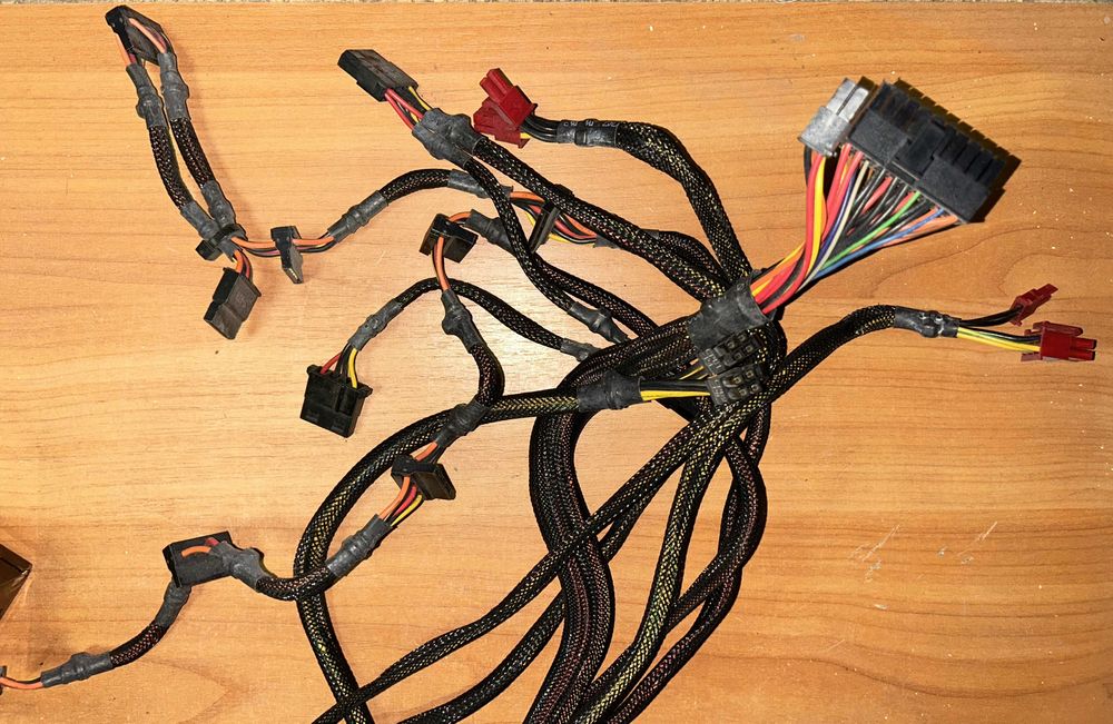 Блок живлення be quiet  BQT E5-600W. Стандарт 80+