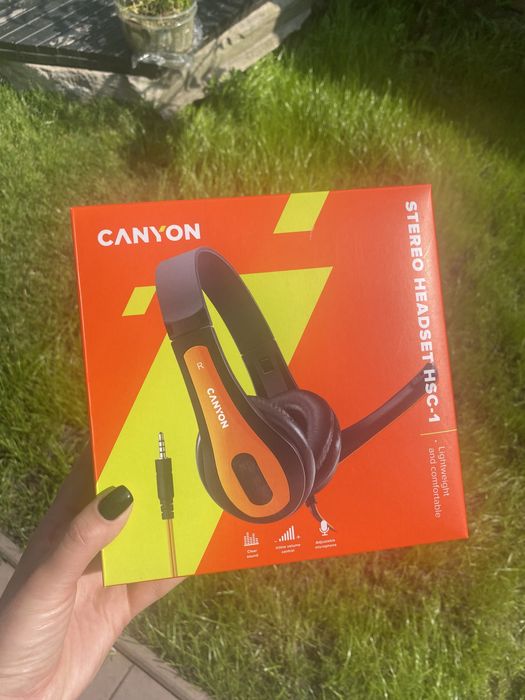 Навушники з мікрофоном Canyon нові