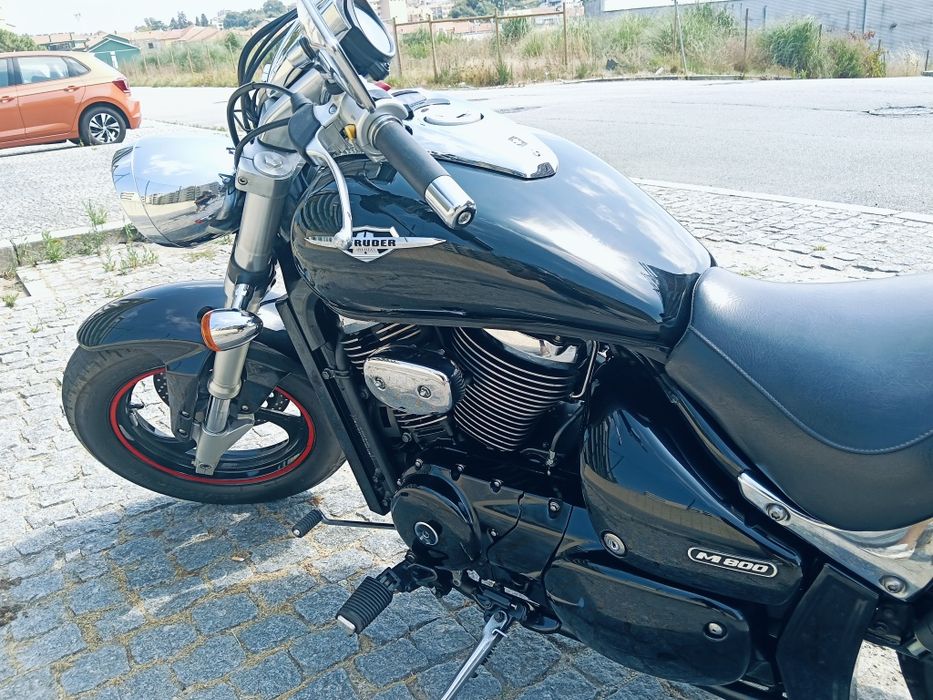 Mota Suzuki intruder M800