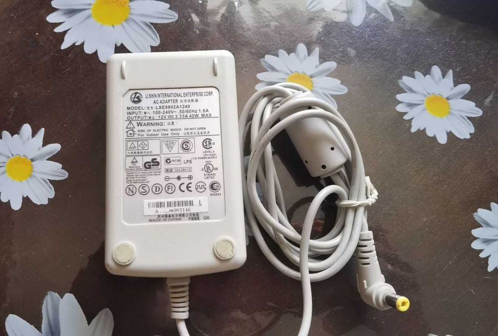 Блок живлення Li Shin LSE9802A1240