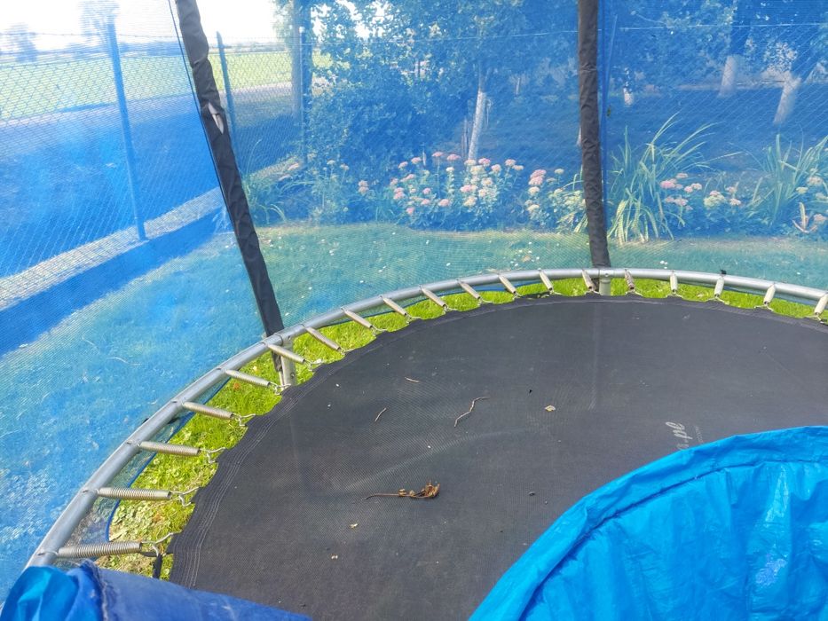 Trampolina ogrodowa
