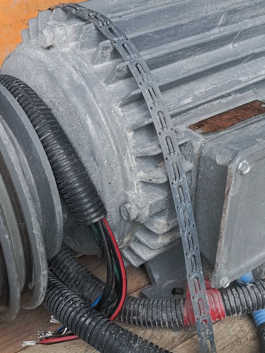 Продам ел. Двигун