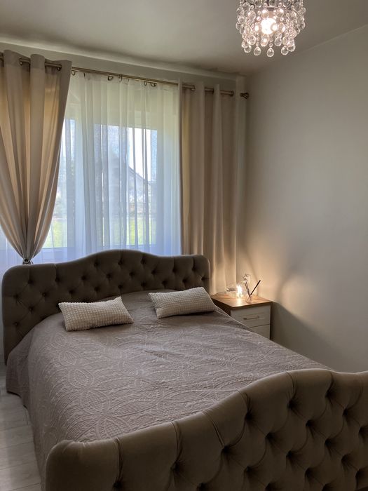 Arkadia blisko jeziora i lasu