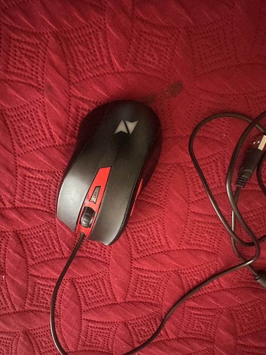 Mouse gamer em bom estado