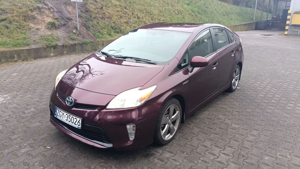 Toyota Prius Toyota Prius,hybryda, 2013 rok przeb. 138tys km, drugi właściciel.