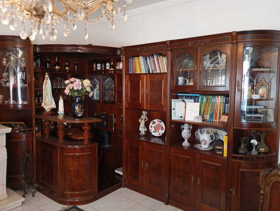 Canto bar em cerejeira