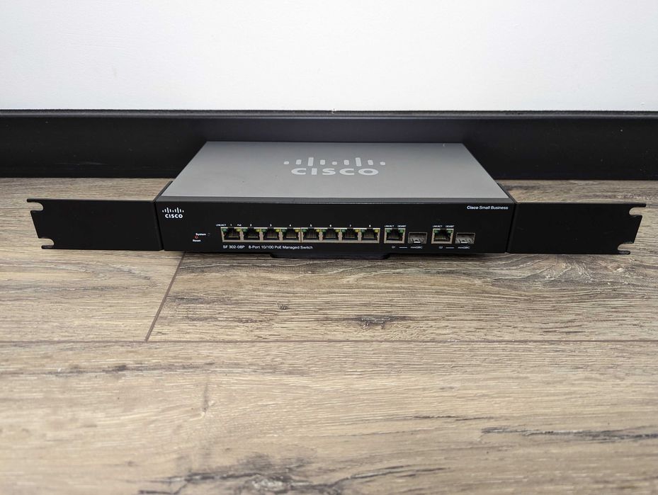 Swtich Cisco SF352-08P - 8 Portas
