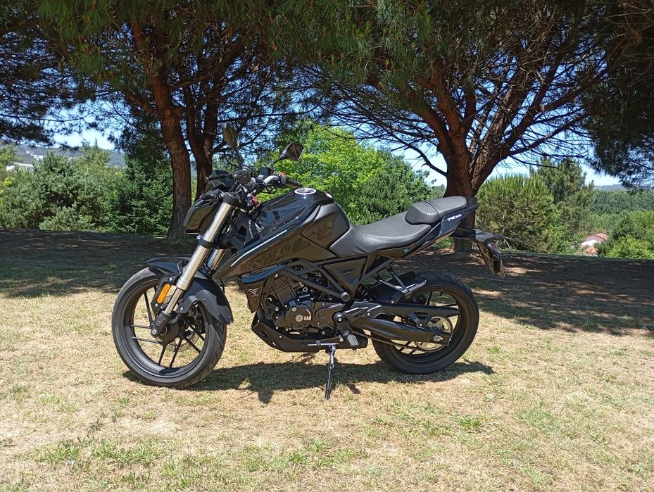 Vendo Voge 125r .