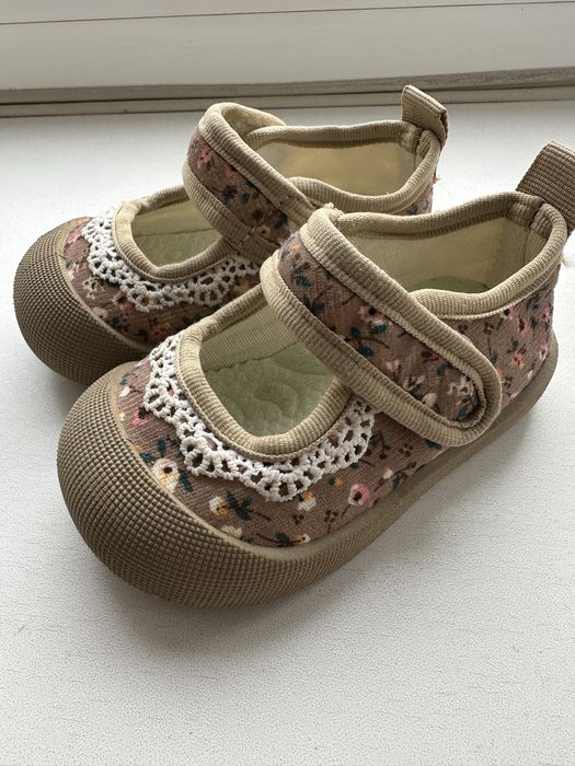 Дитяче взуття 20 розмір