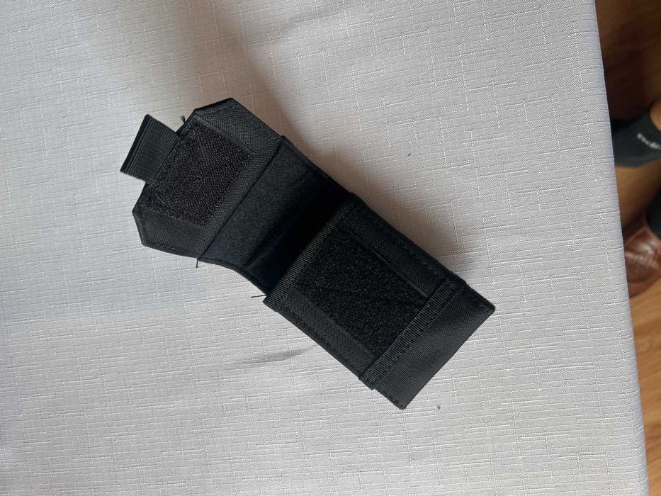 Etui kabura na telefon do paska spodni materiałowe zamykane na rzep