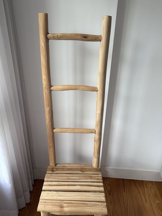 Cabide de pé/Cadeira