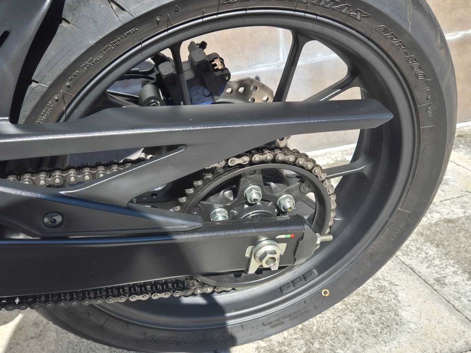 Honda CB125R 125cc - 2.100 km - Impecável