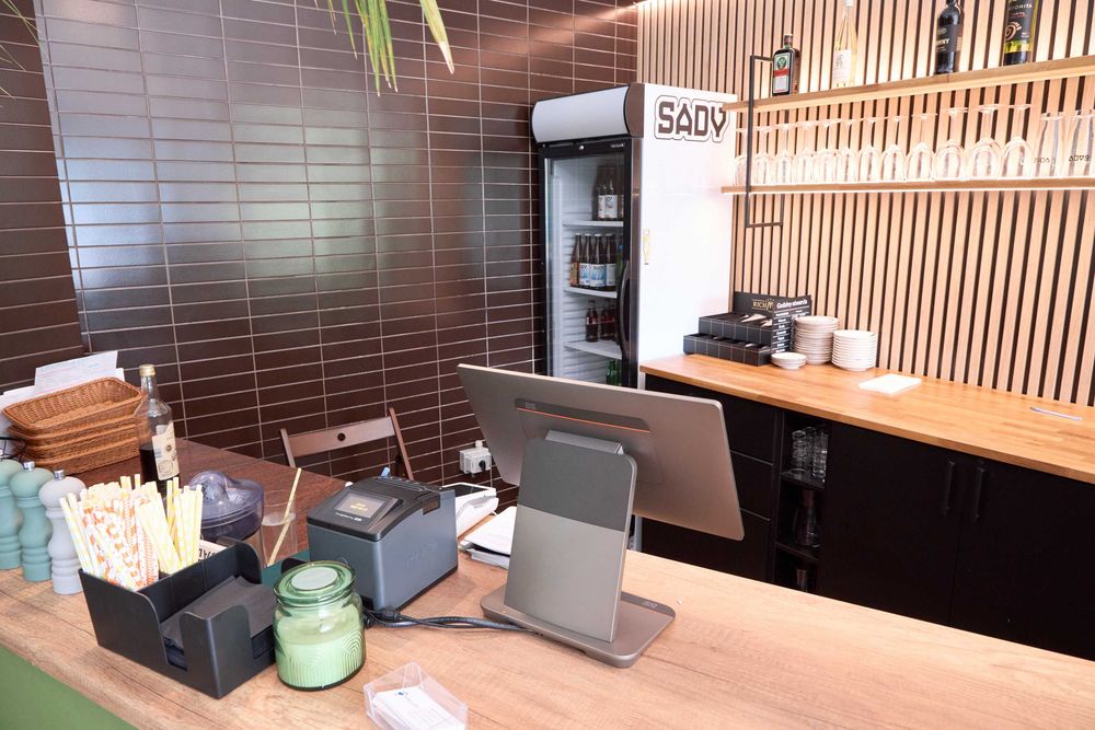RESTAURACJA 200 m² | Lasek Marceliński | własny parking| ODSTĘPNE