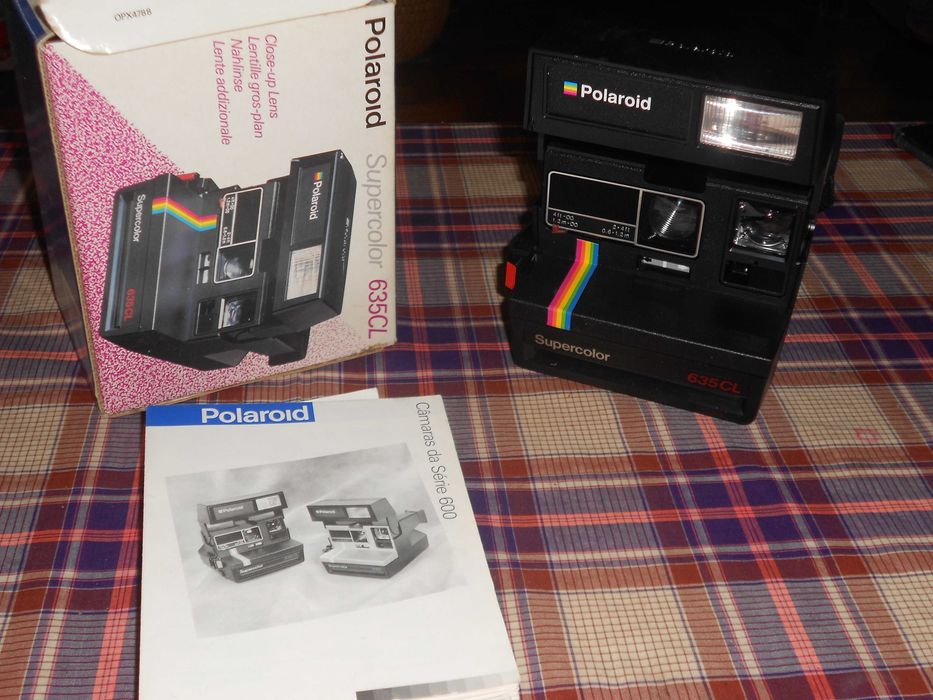 Maquina Polaroid Supercolor 635CL como nova com caixa e manuais