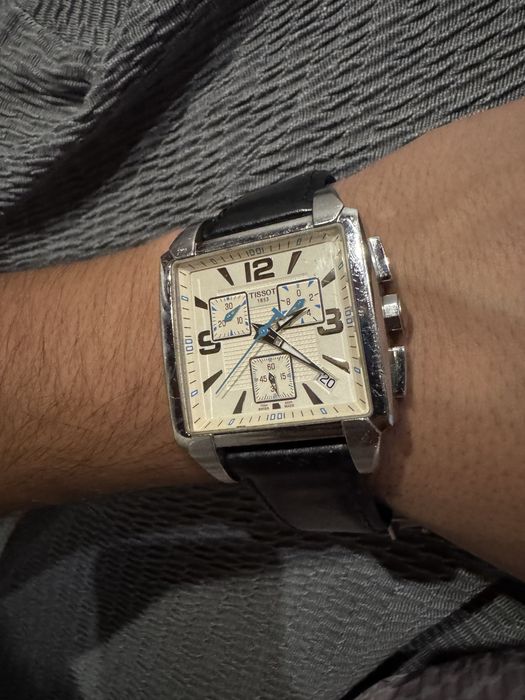 Vendo TISSOT Quadrado Chronograph T005517A