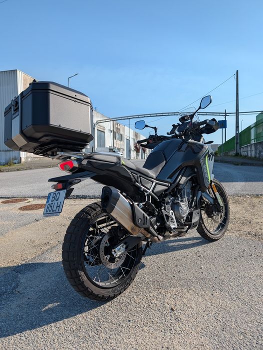 CFMOTO 450MT (Jan/2025) – Apenas 3.900 km – Como Nova, com Garantia