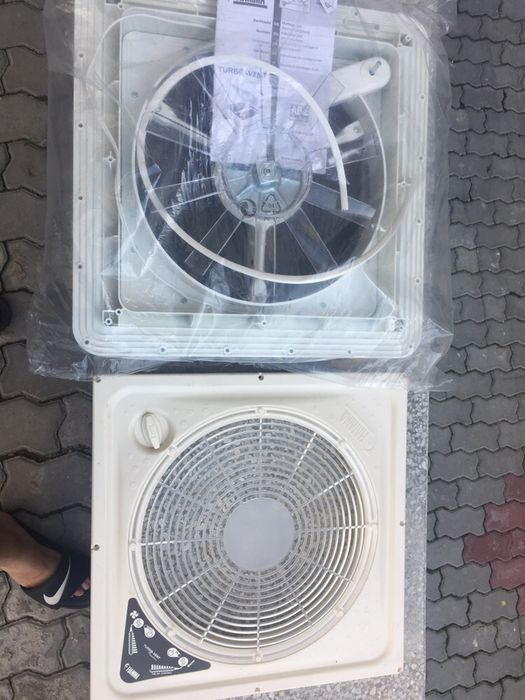 Люки Fiamma 40*40 ,