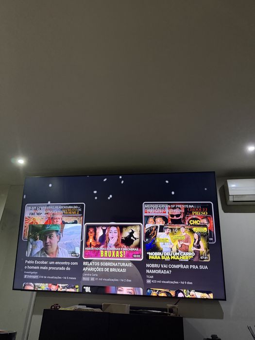 TV 98''  Samsung Crystal UHD  (4K Smart TV - 2024)