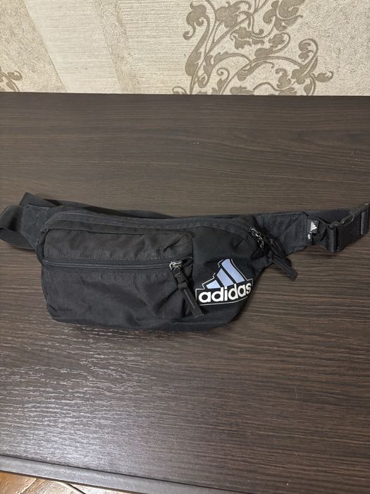 Сумка на пояс adidas