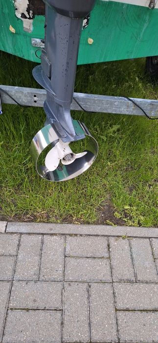 Szeroka osłona śruby silnika zaburtowego