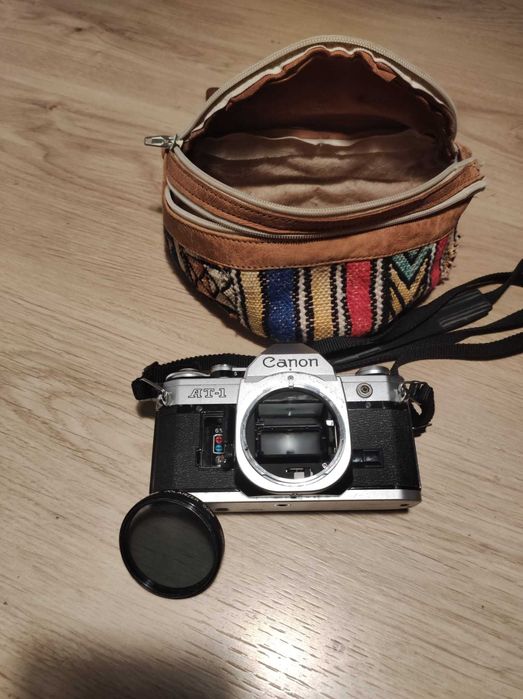 Canon AT-1 vintage