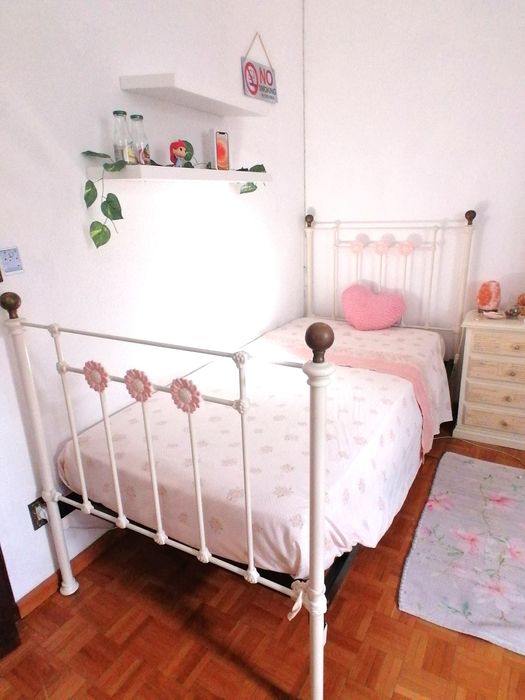 Quarto vintage menina