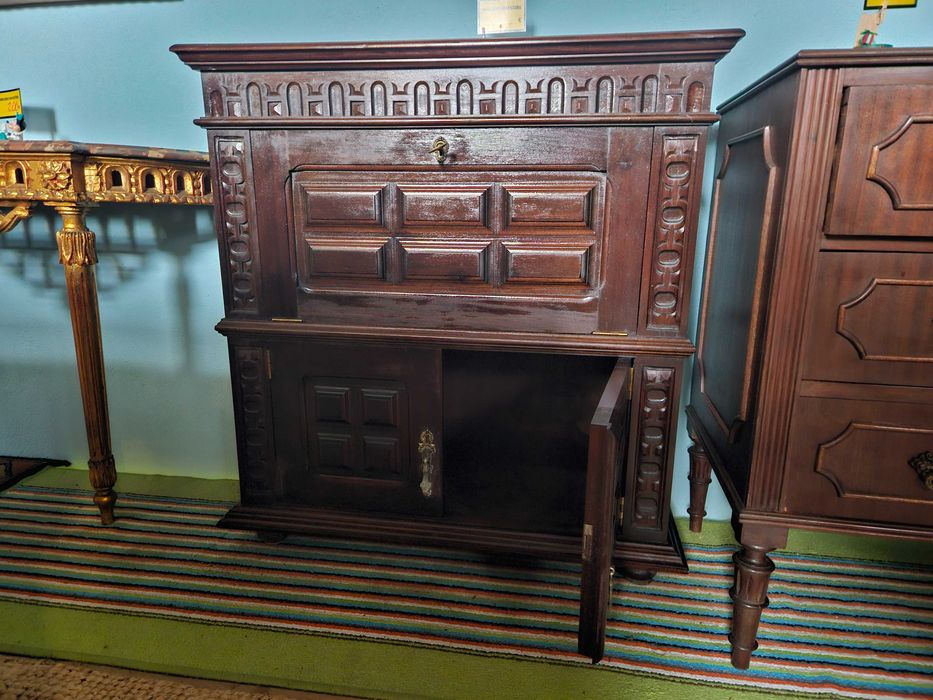 Móvel bar em madeira - óptimo estado geral