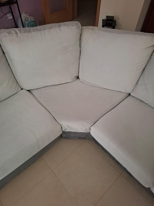 Sofá de canto de 6 lugares e 2 pufs