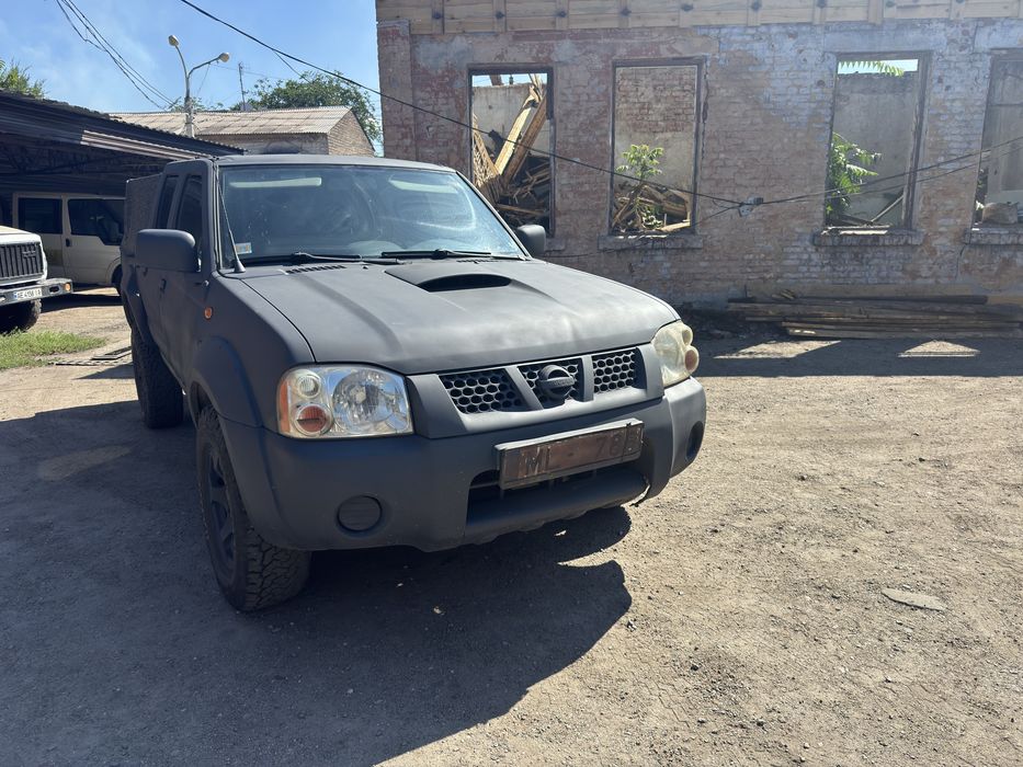 Продам ніссан навара